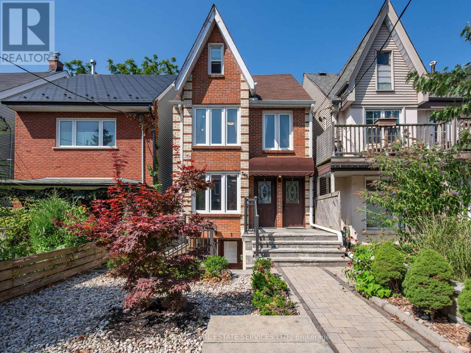 346 Indian Road Crescent, Toronto, Ontario  M6P 2H1 - Photo 2 - W13752852