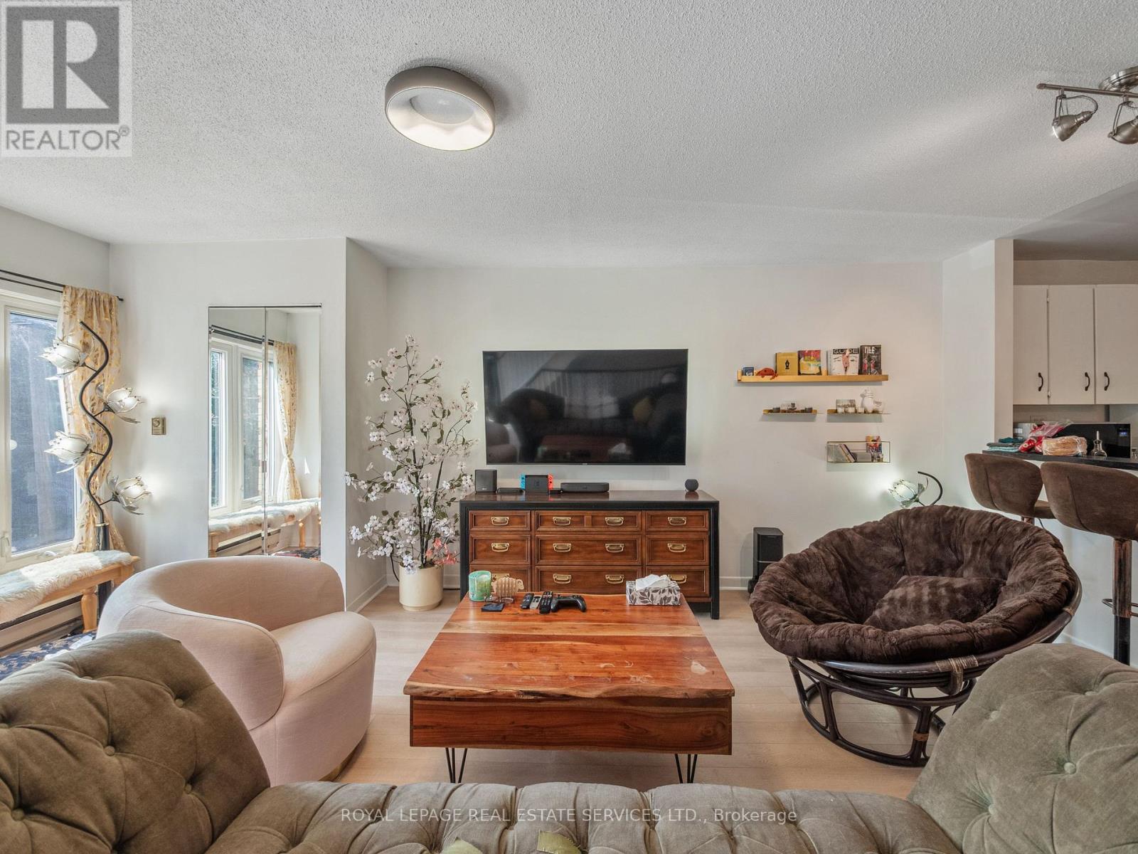 346 Indian Road Crescent, Toronto, Ontario  M6P 2H1 - Photo 25 - W13752852