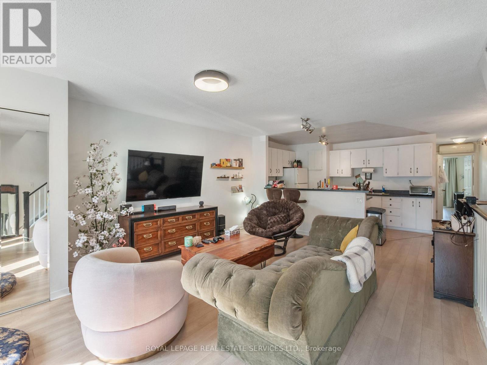 346 Indian Road Crescent, Toronto, Ontario  M6P 2H1 - Photo 26 - W13752852