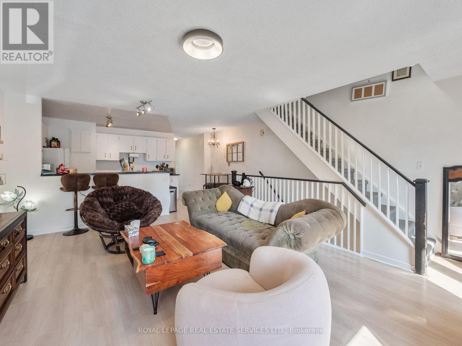 346 Indian Road Crescent, Toronto, Ontario  M6P 2H1 - Photo 28 - W13752852
