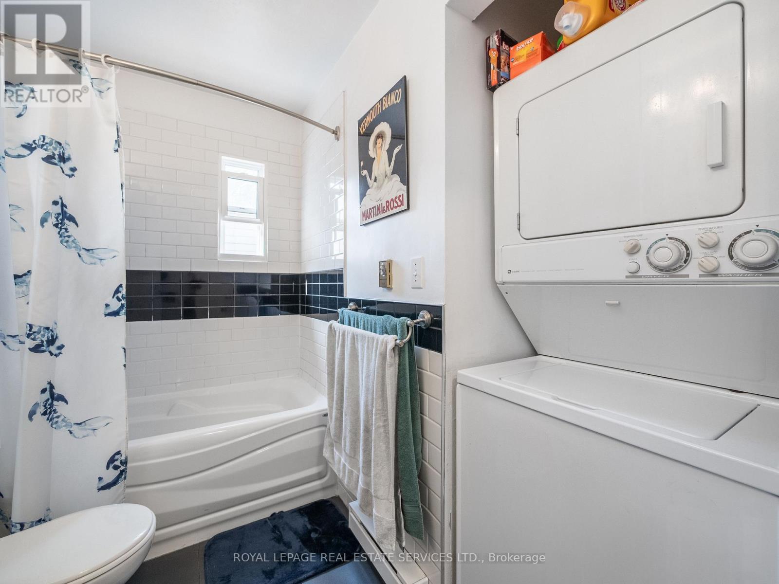 346 Indian Road Crescent, Toronto, Ontario  M6P 2H1 - Photo 32 - W13752852