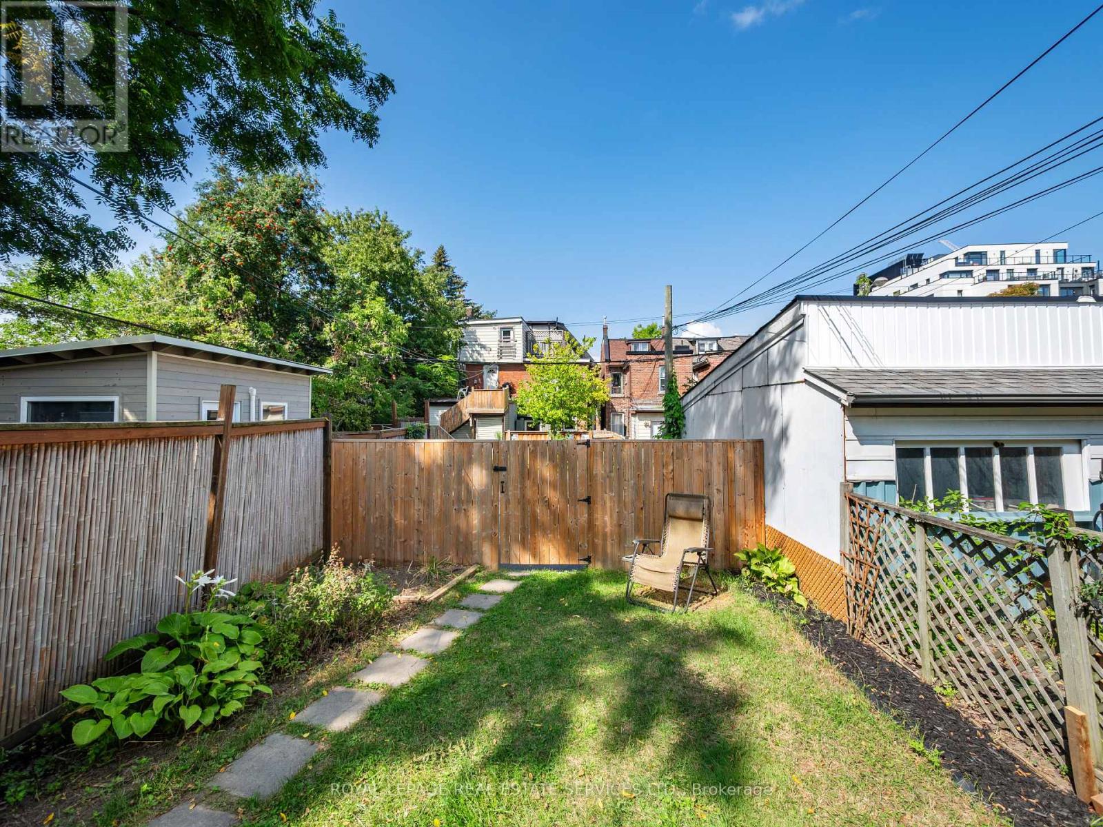 346 Indian Road Crescent, Toronto, Ontario  M6P 2H1 - Photo 50 - W13752852