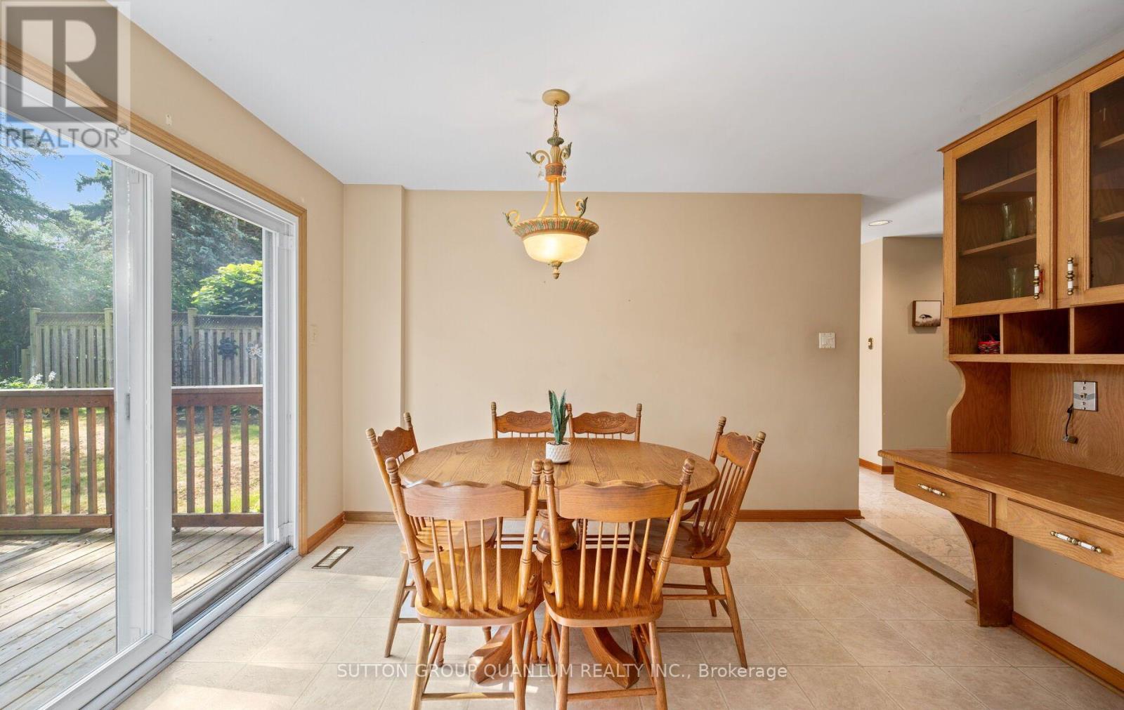 1896 Stoneybrook Court, Mississauga, Ontario  L5L 3W2 - Photo 13 - W13752868