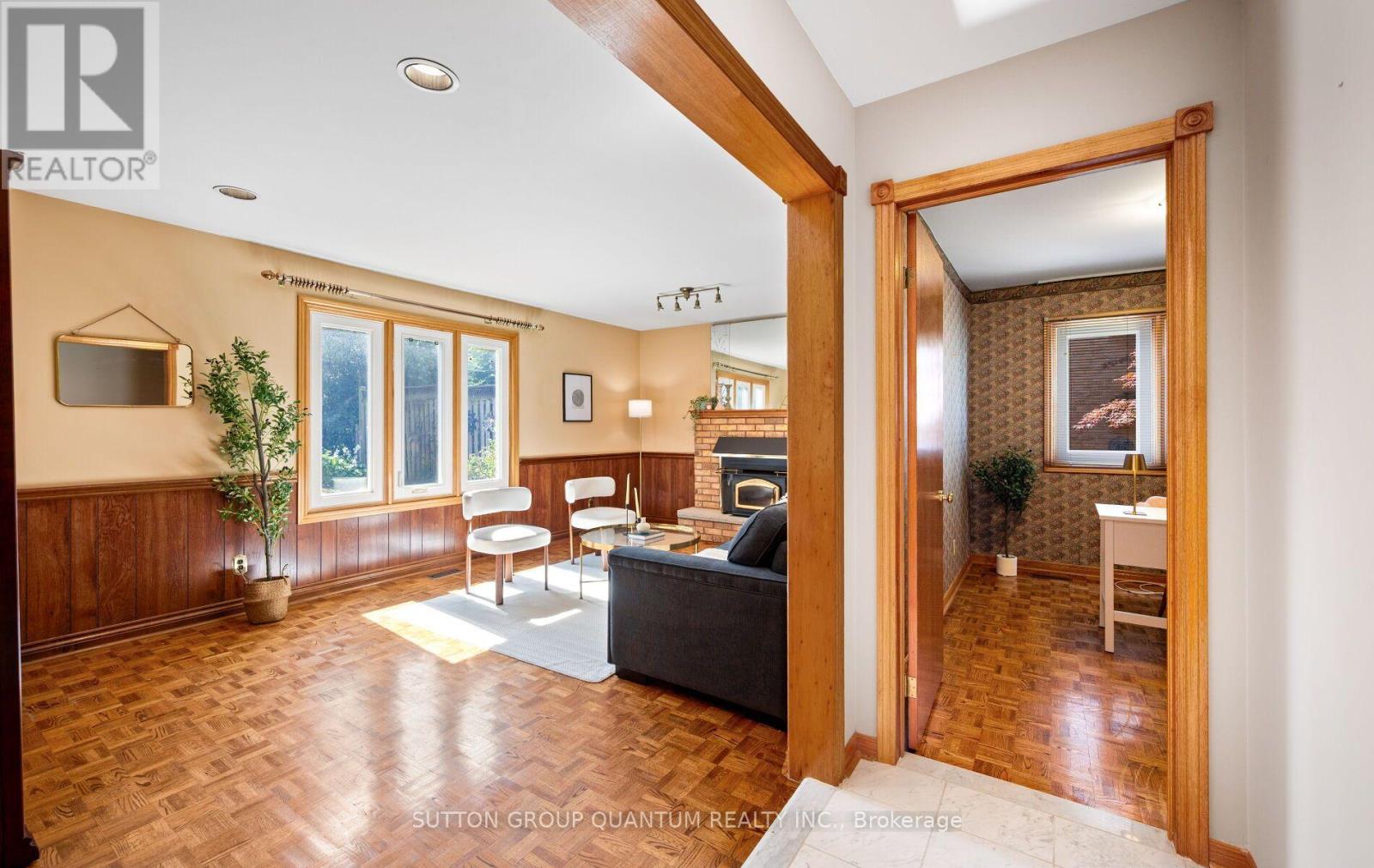 1896 Stoneybrook Court, Mississauga, Ontario  L5L 3W2 - Photo 14 - W13752868
