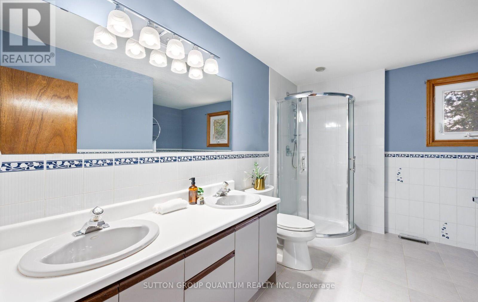 1896 Stoneybrook Court, Mississauga, Ontario  L5L 3W2 - Photo 25 - W13752868
