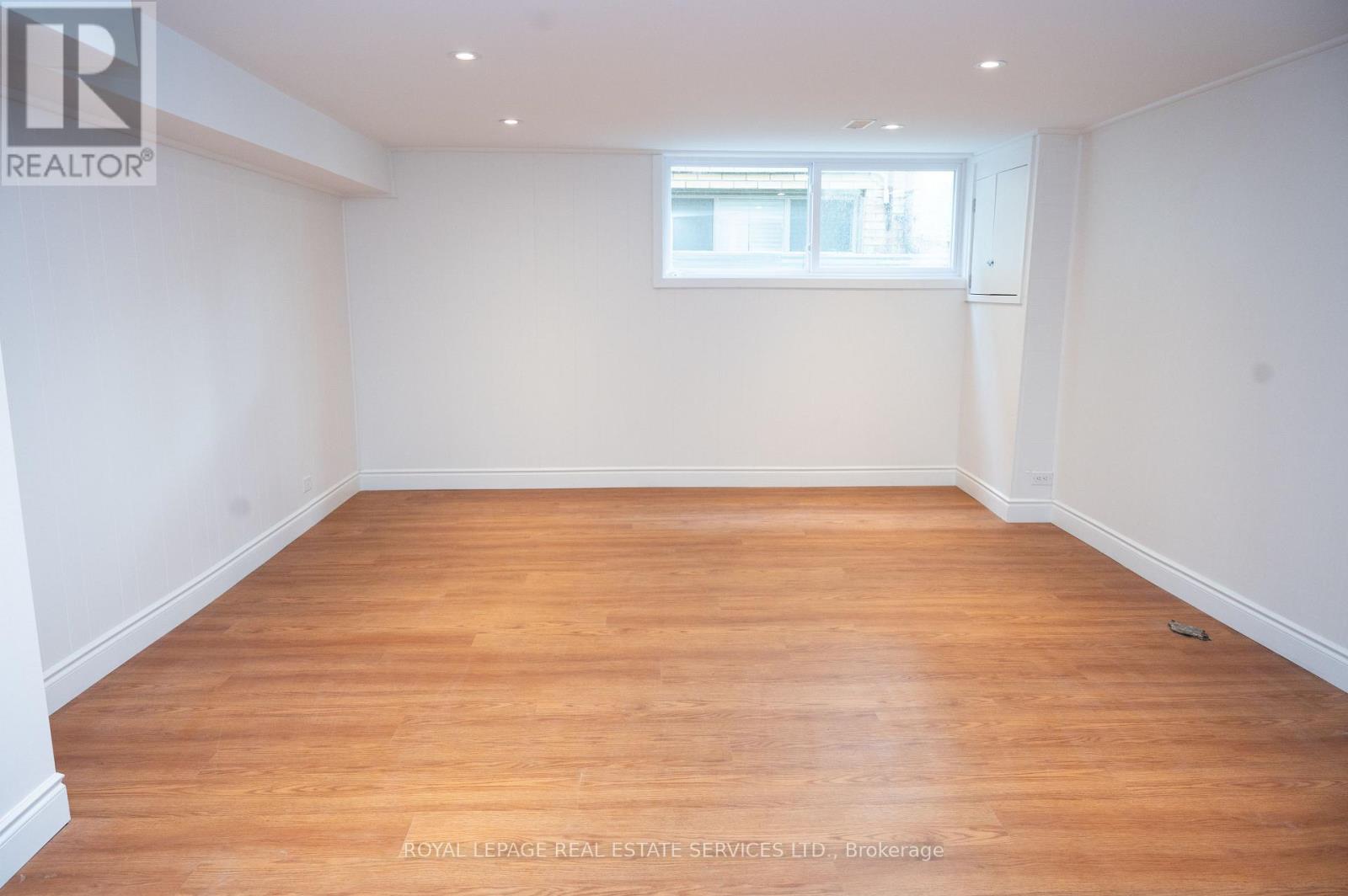 Lower - 35 Silverhill Drive, Toronto, Ontario  M9B 3W3 - Photo 3 - W13752938