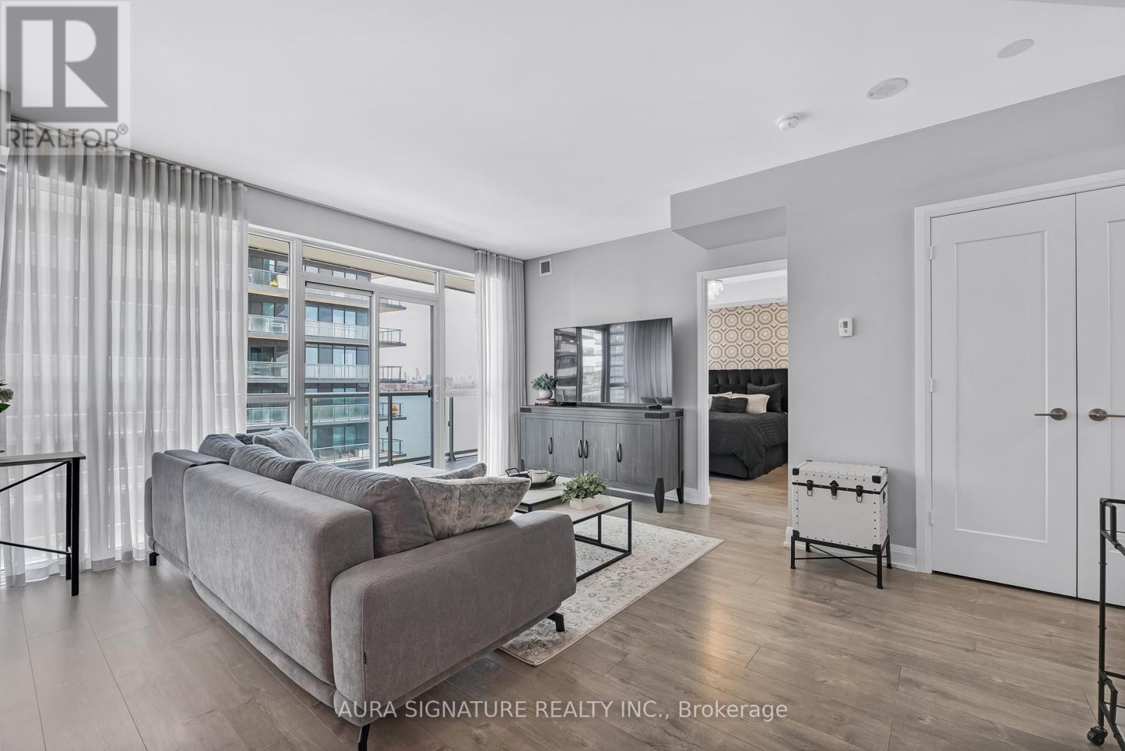 901 - 110 Marine Parade Drive, Toronto, Ontario  M8V 0A3 - Photo 3 - W13752962
