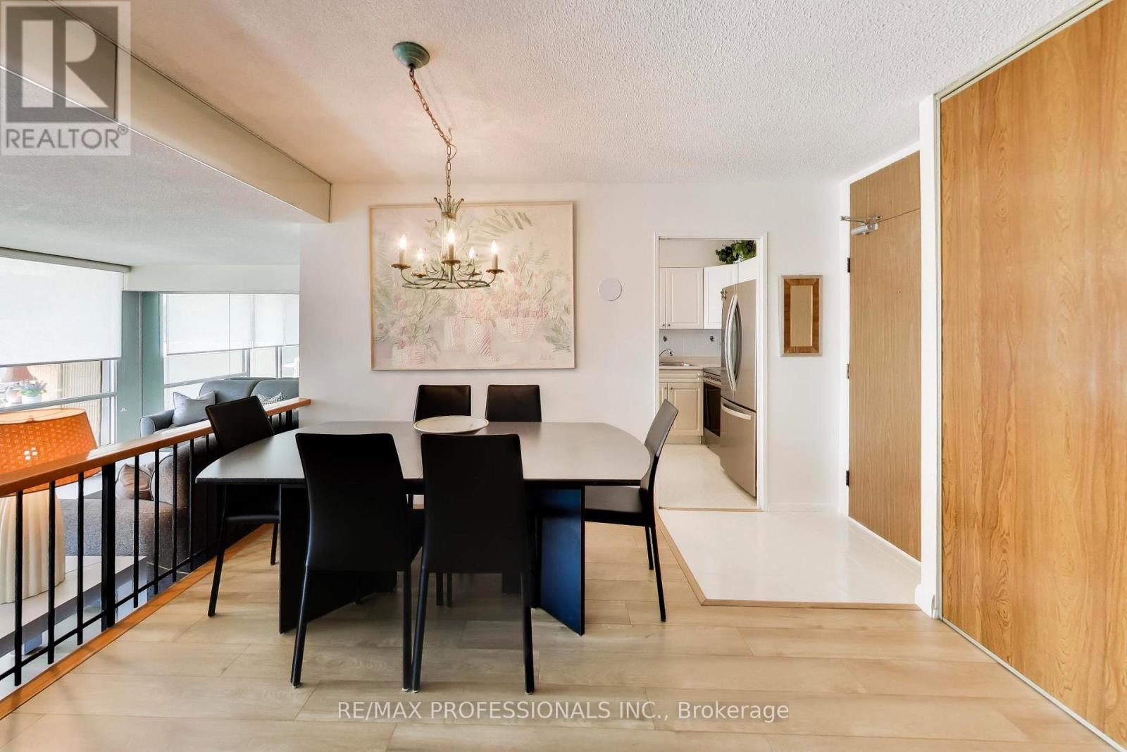 207 - 260 Scarlett Road, Toronto, Ontario  M6N 4X6 - Photo 9 - W13752992