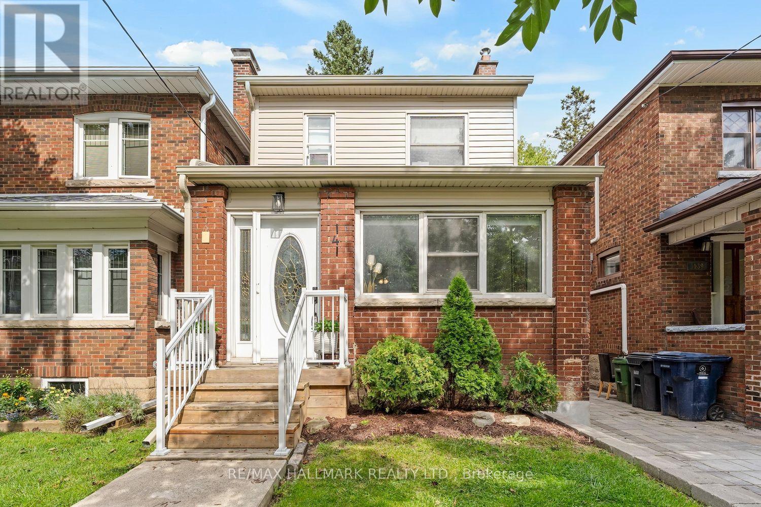 141 Humbercrest Boulevard, Toronto, Ontario  M6S 4L4 - Photo 18 - W13751184
