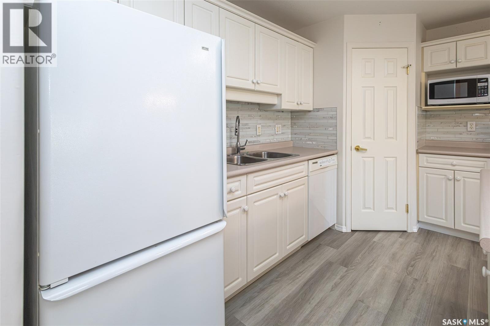 104 934 Heritage View, Saskatoon, Saskatchewan  S7H 5R9 - Photo 4 - SK047734