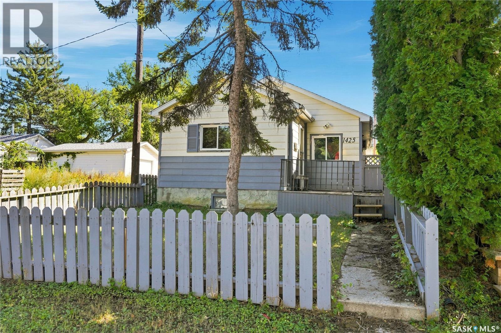1425 Mcintosh STREET, regina, Saskatchewan