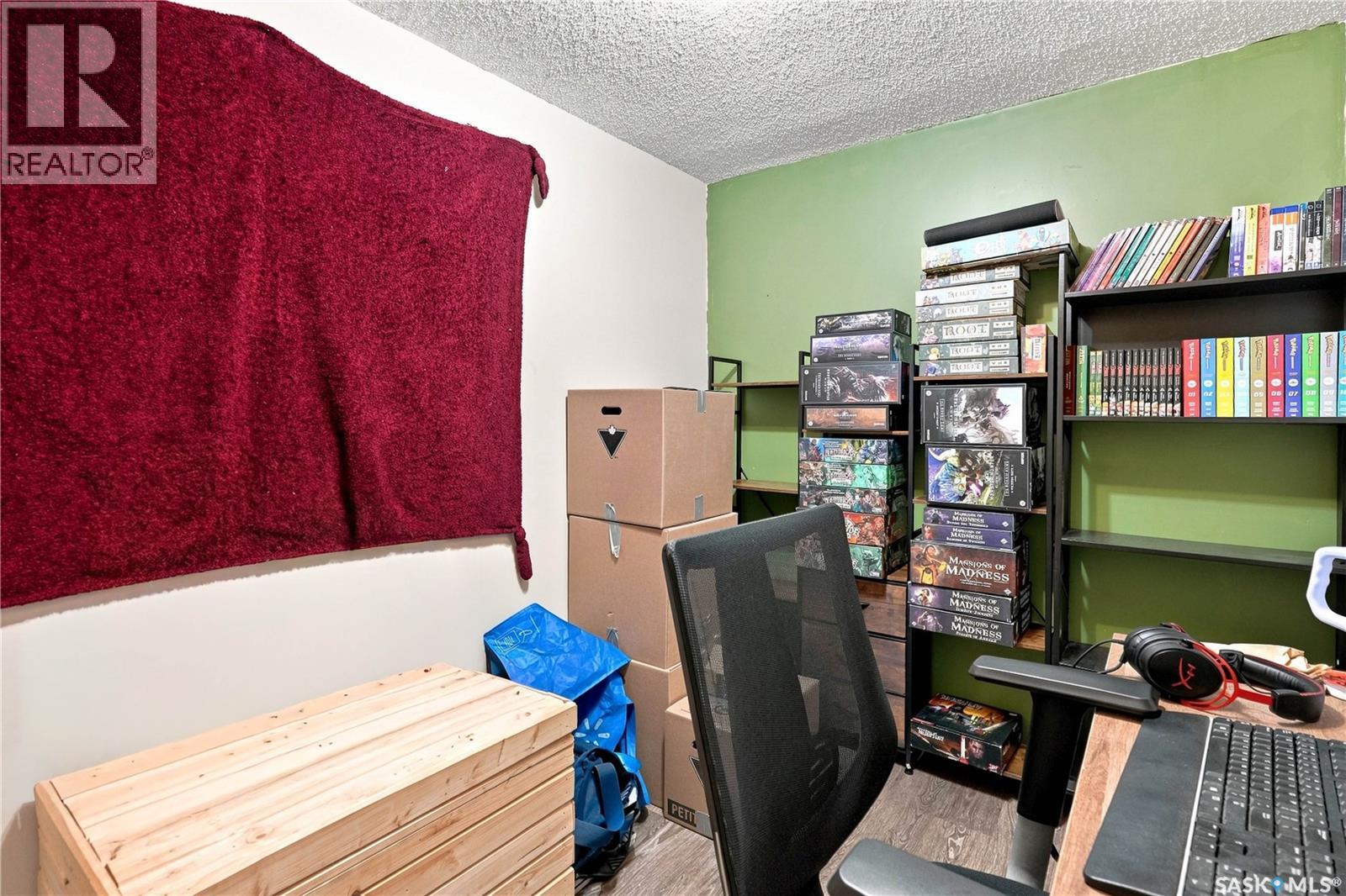 1425 Mcintosh Street, Regina, Saskatchewan  S4T 5C4 - Photo 4 - SK047623
