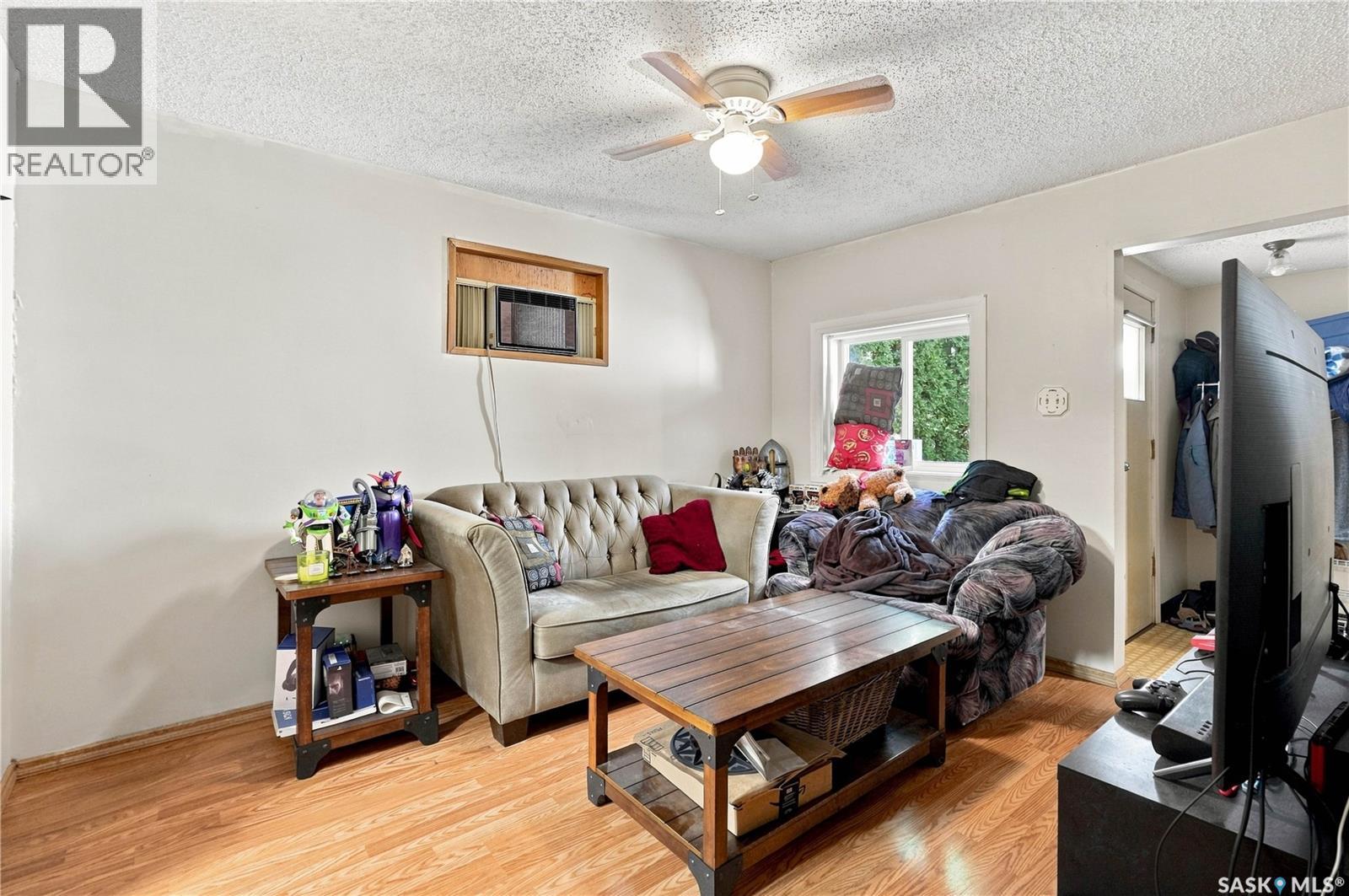 1425 Mcintosh Street, Regina, Saskatchewan  S4T 5C4 - Photo 6 - SK047623