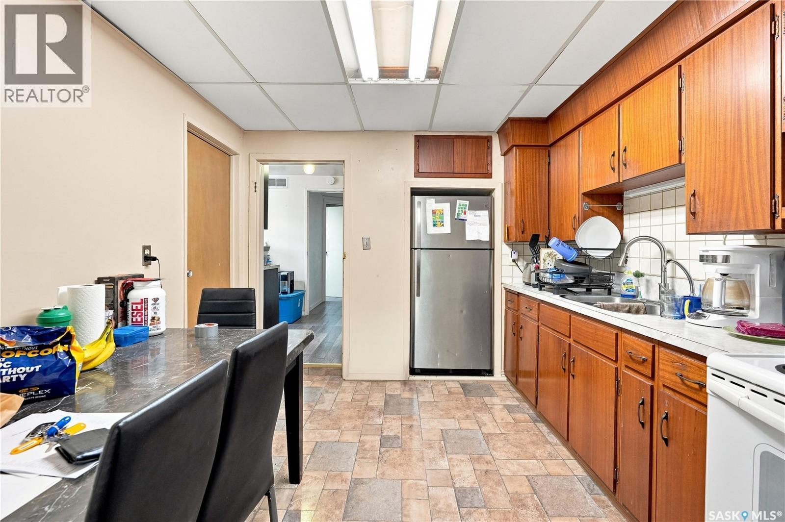 1425 Mcintosh Street, Regina, Saskatchewan  S4T 5C4 - Photo 8 - SK047623