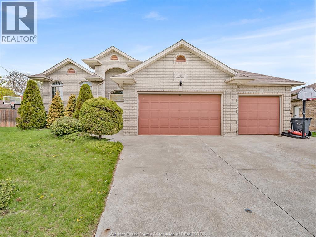 43 Sandy Lake Drive, Leamington, Ontario  N8H 5K4 - Photo 1 - 26021804