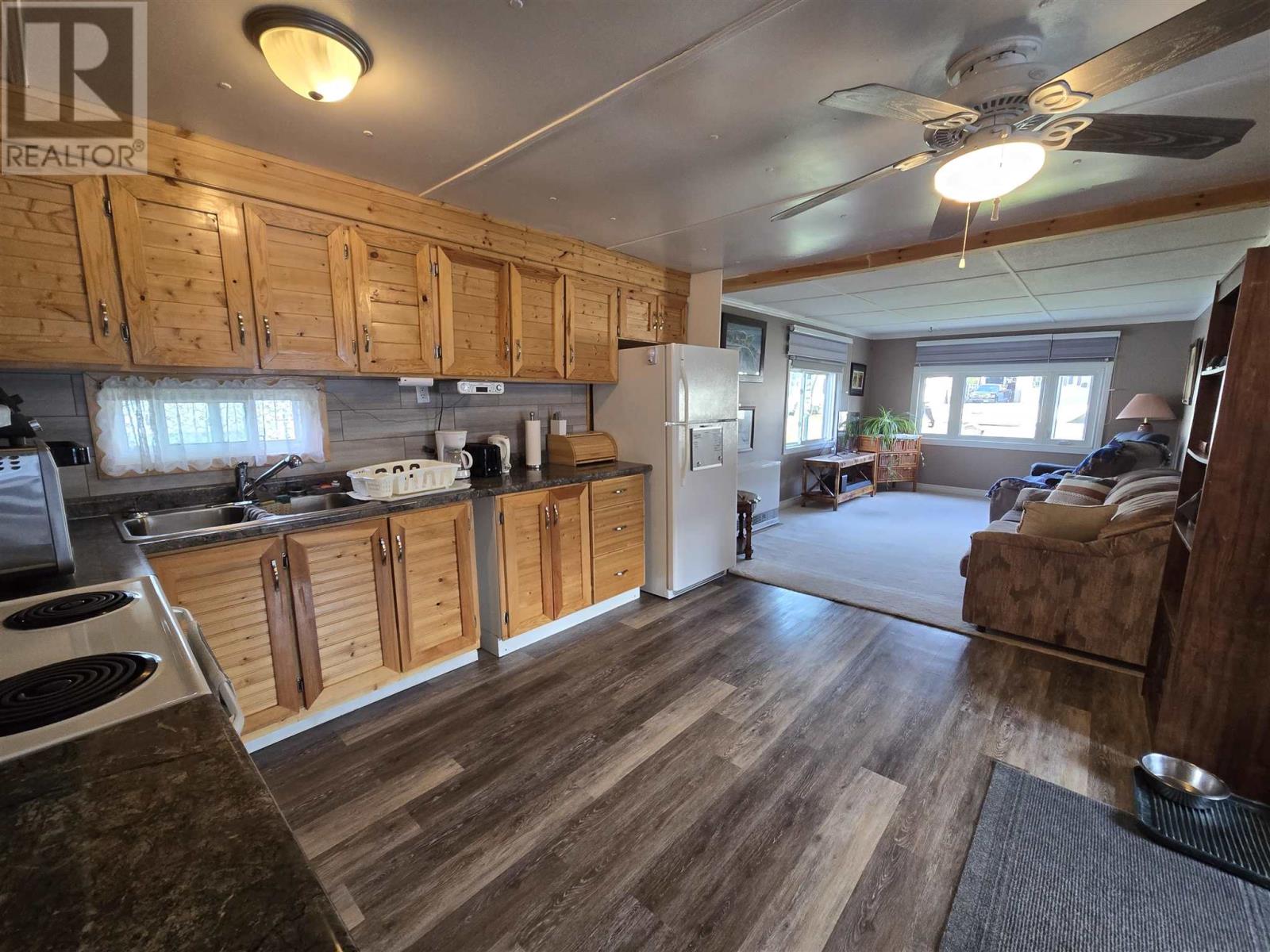 73 Westhill Rd, Elliot Lake, Ontario  P5A 1A6 - Photo 6 - SM262179