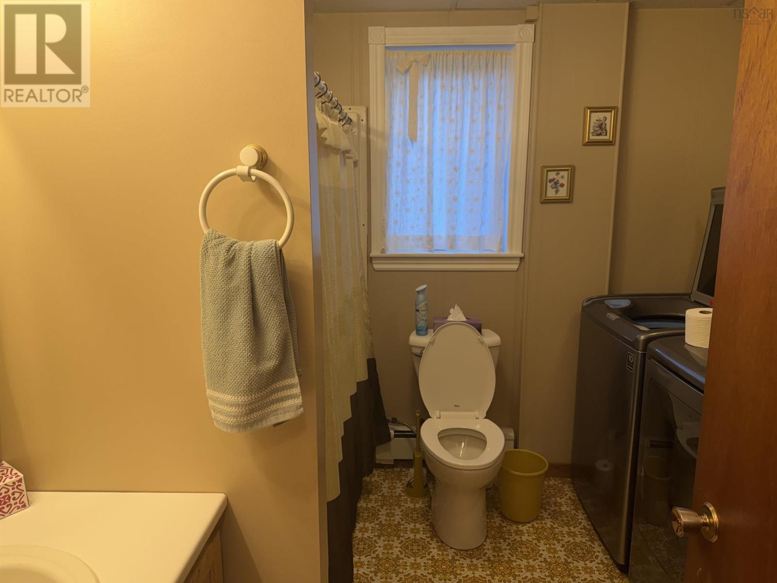 100 Parkwood Drive, Sydney River, Nova Scotia  B1S 1H7 - Photo 34 - 202622594
