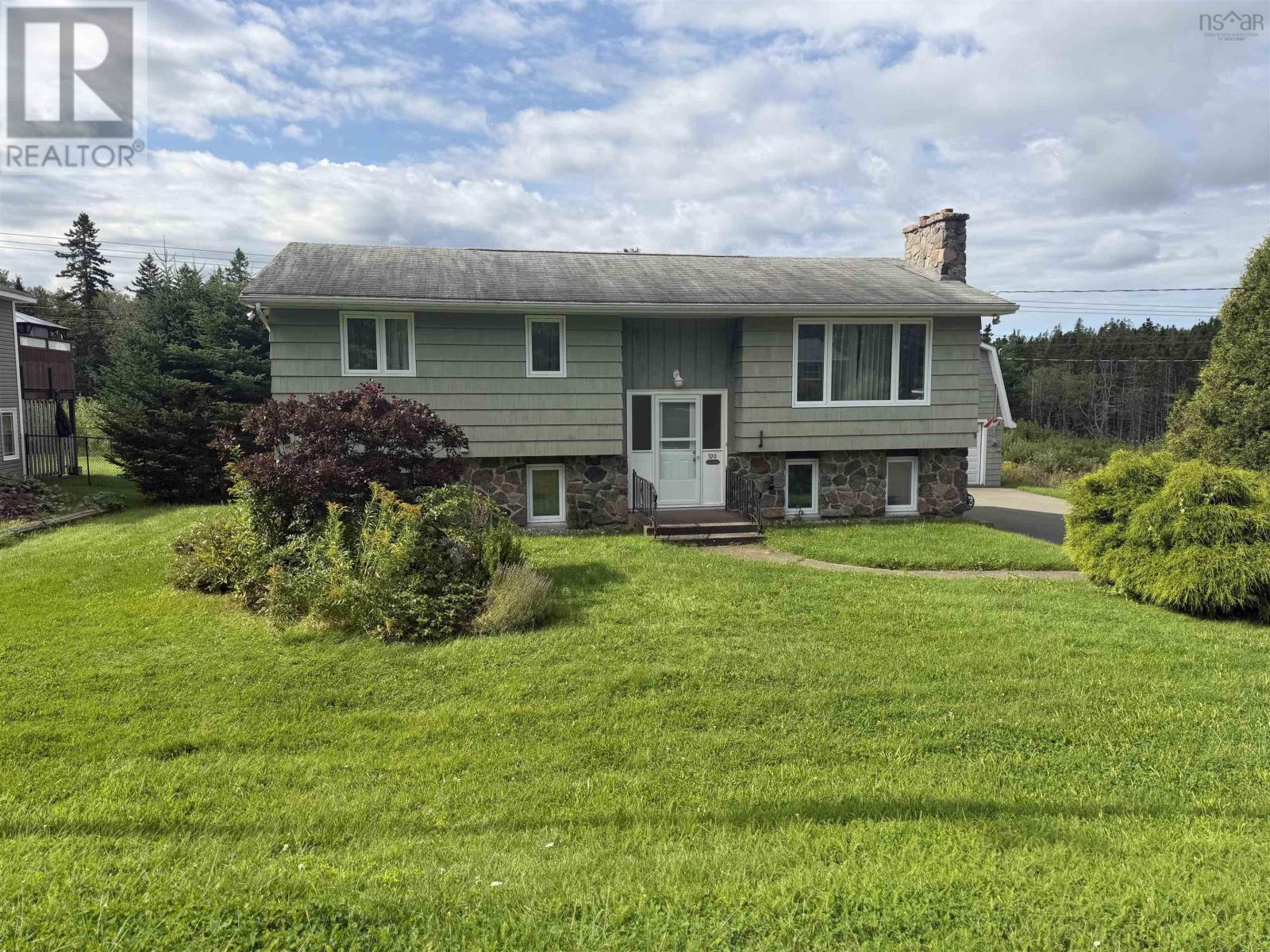 100 Parkwood Drive, Sydney River, Nova Scotia  B1S 1H7 - Photo 5 - 202622594