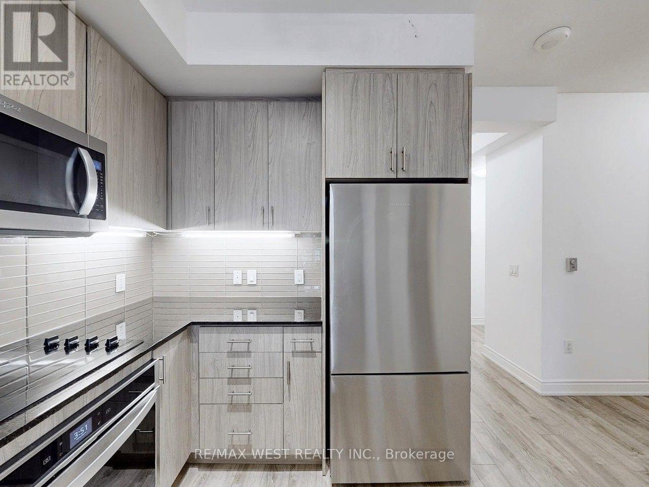 301 - 9618 Yonge Street, Richmond Hill, Ontario L4C 0X5 - Photo 16 - N13143152