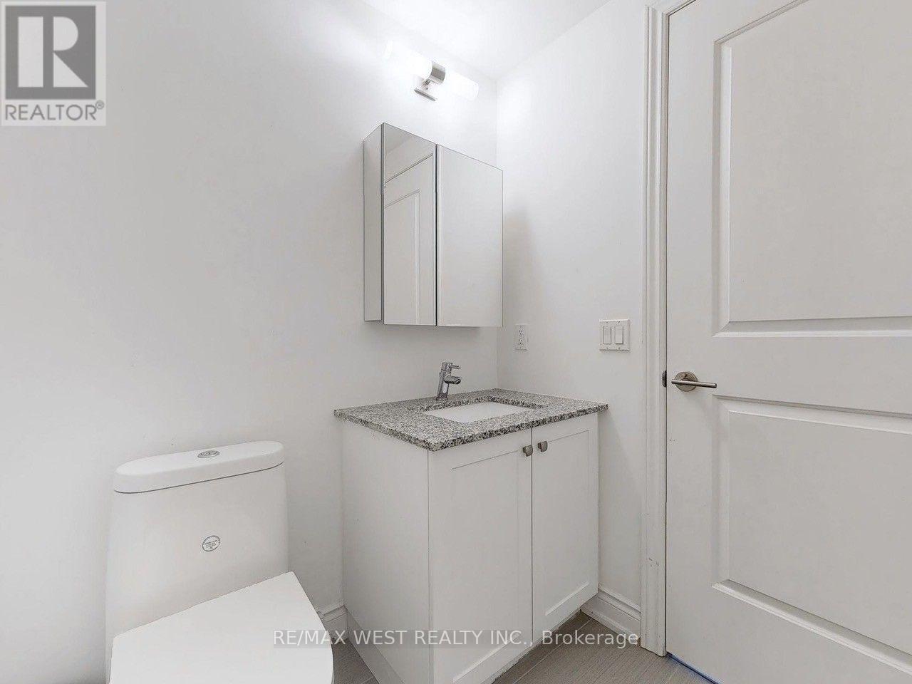 301 - 9618 Yonge Street, Richmond Hill, Ontario L4C 0X5 - Photo 25 - N13143152