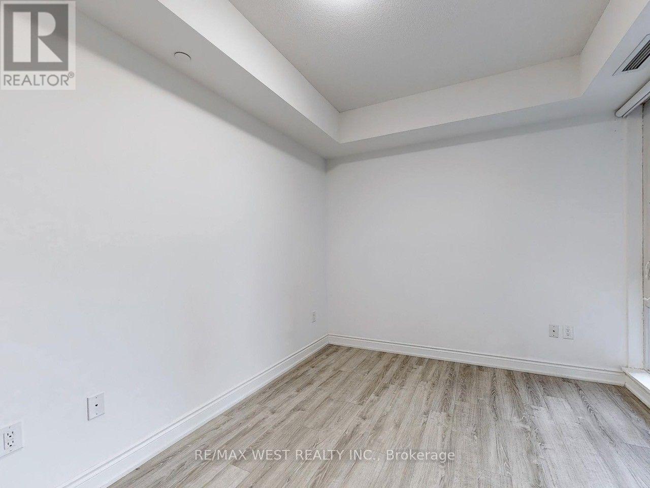 301 - 9618 Yonge Street, Richmond Hill, Ontario L4C 0X5 - Photo 17 - N13143152