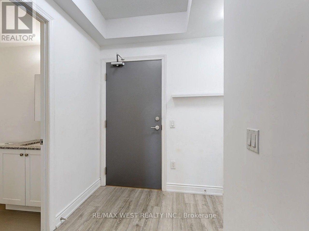 301 - 9618 Yonge Street, Richmond Hill, Ontario L4C 0X5 - Photo 28 - N13143152