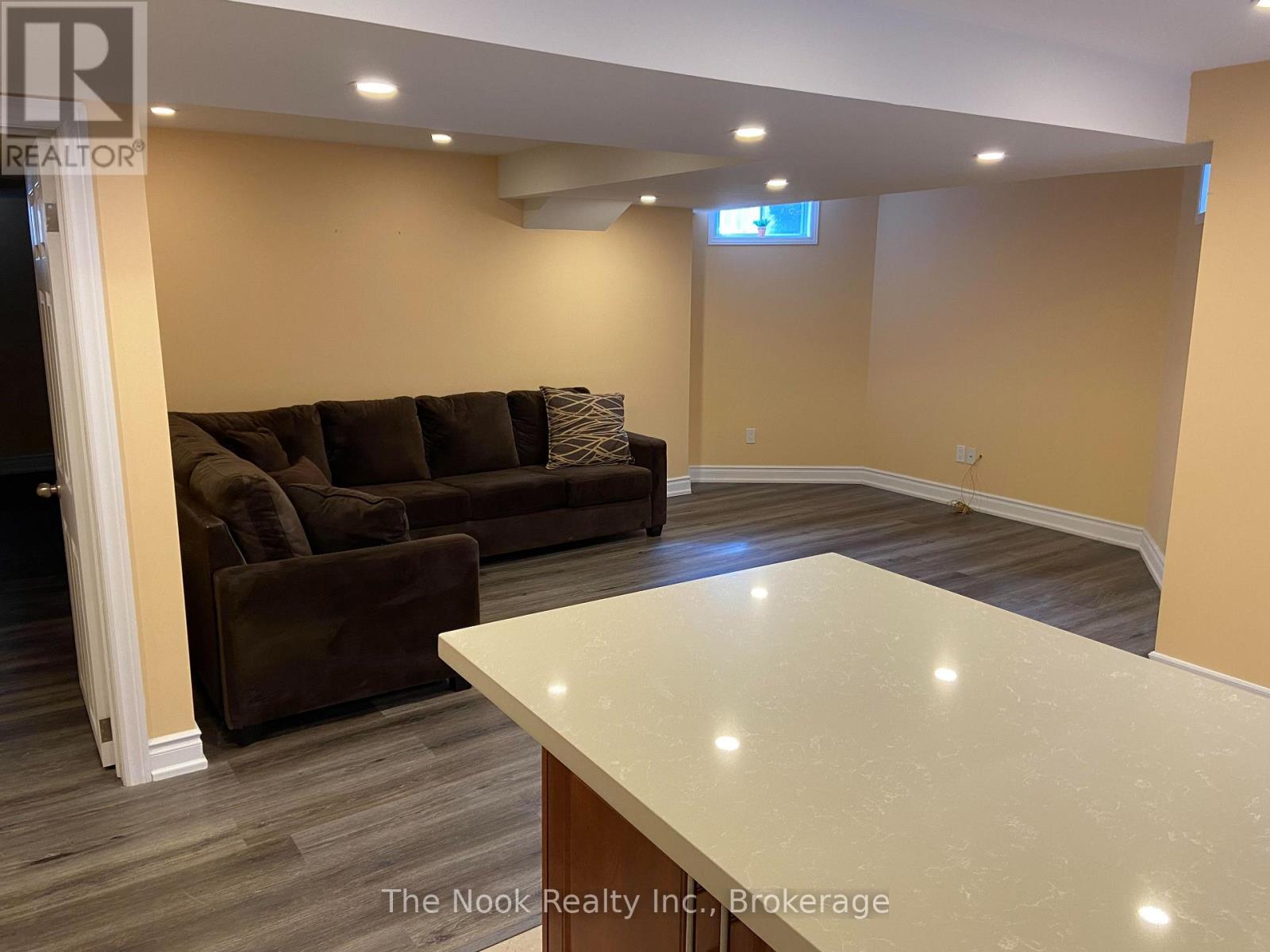 101 Glenabbey Drive, Clarington, Ontario  L1E 2B6 - Photo 5 - E13753506