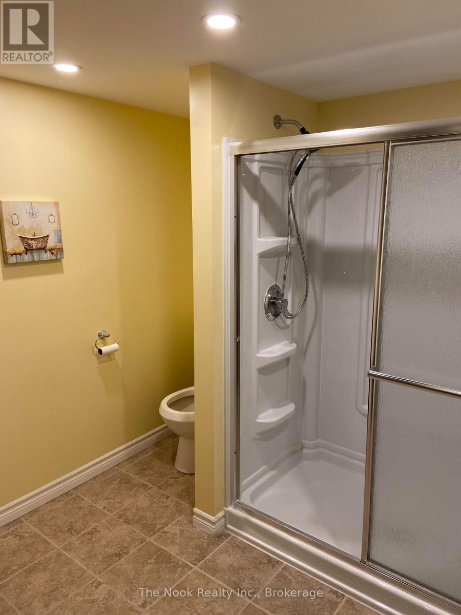 101 Glenabbey Drive, Clarington, Ontario  L1E 2B6 - Photo 9 - E13753506