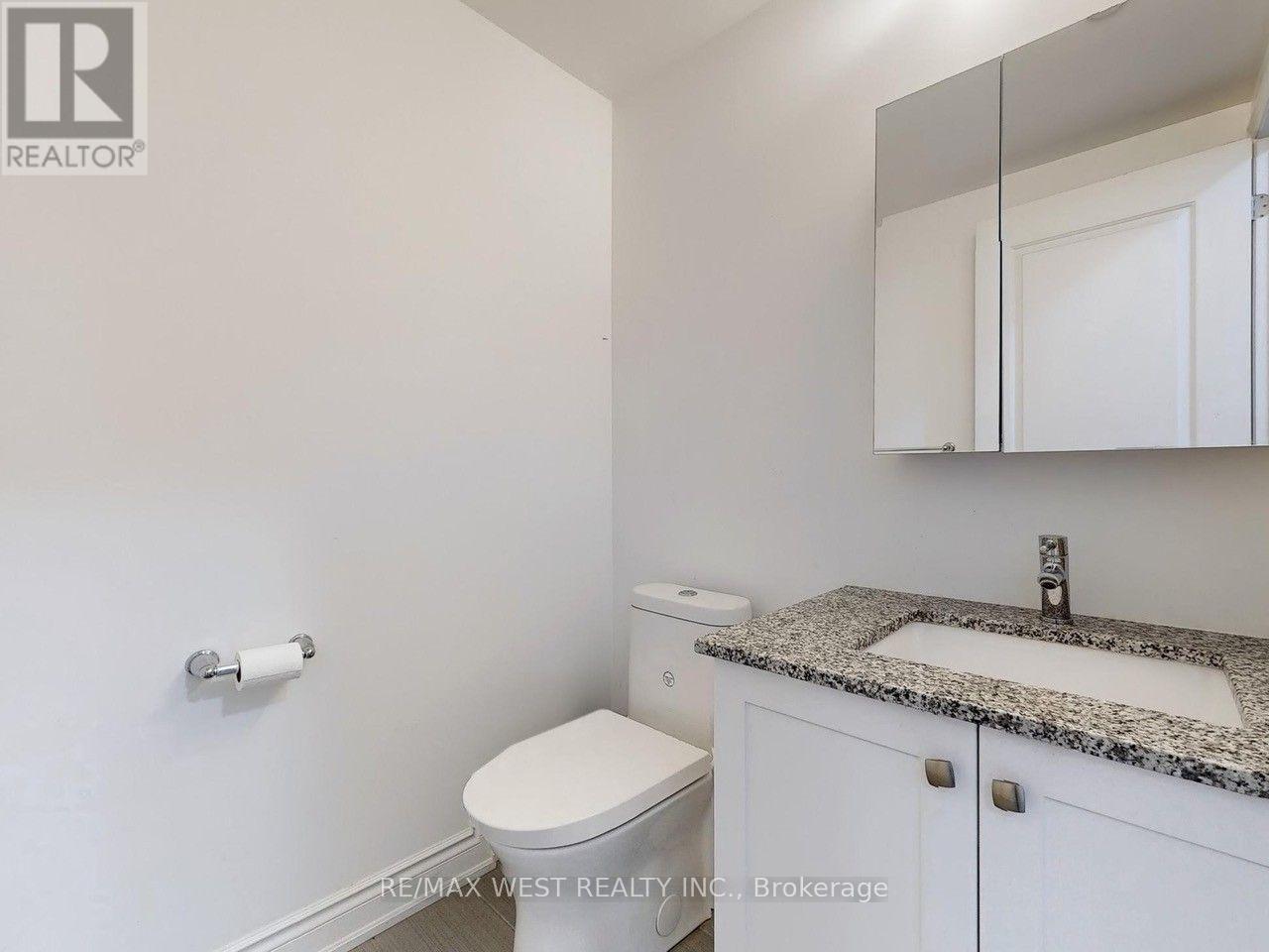 301 - 9618 Yonge Street, Richmond Hill, Ontario L4C 0X5 - Photo 24 - N13143152