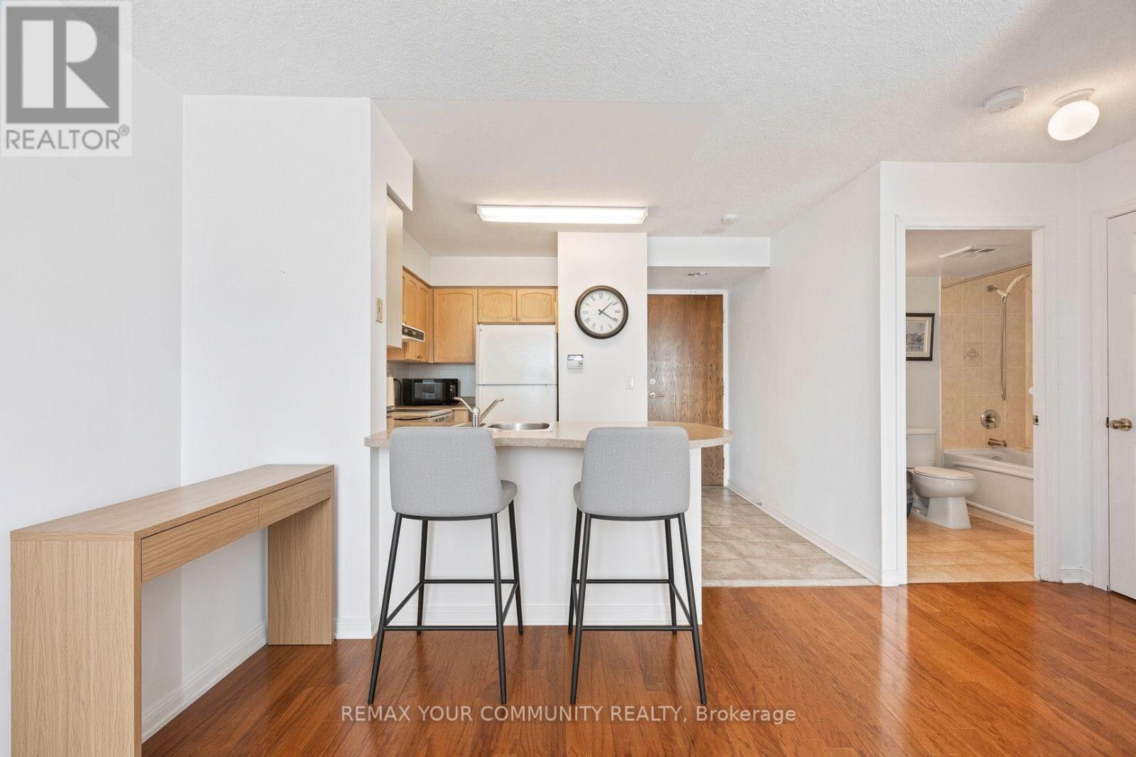 909 - 23 Oneida Crescent, Richmond Hill, Ontario  L4B 0A2 - Photo 13 - N13676458