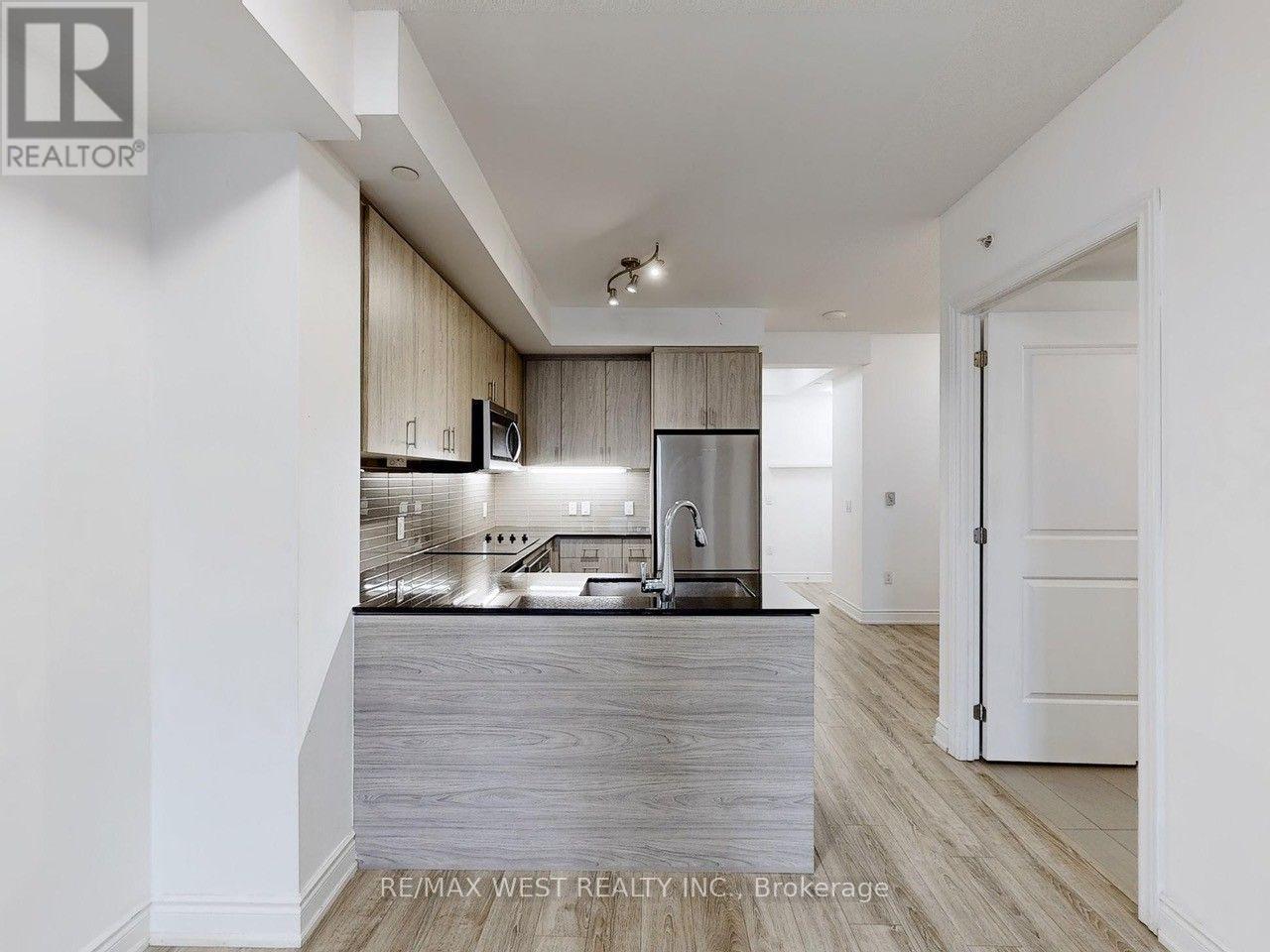 301 - 9618 Yonge Street, Richmond Hill, Ontario L4C 0X5 - Photo 11 - N13143152