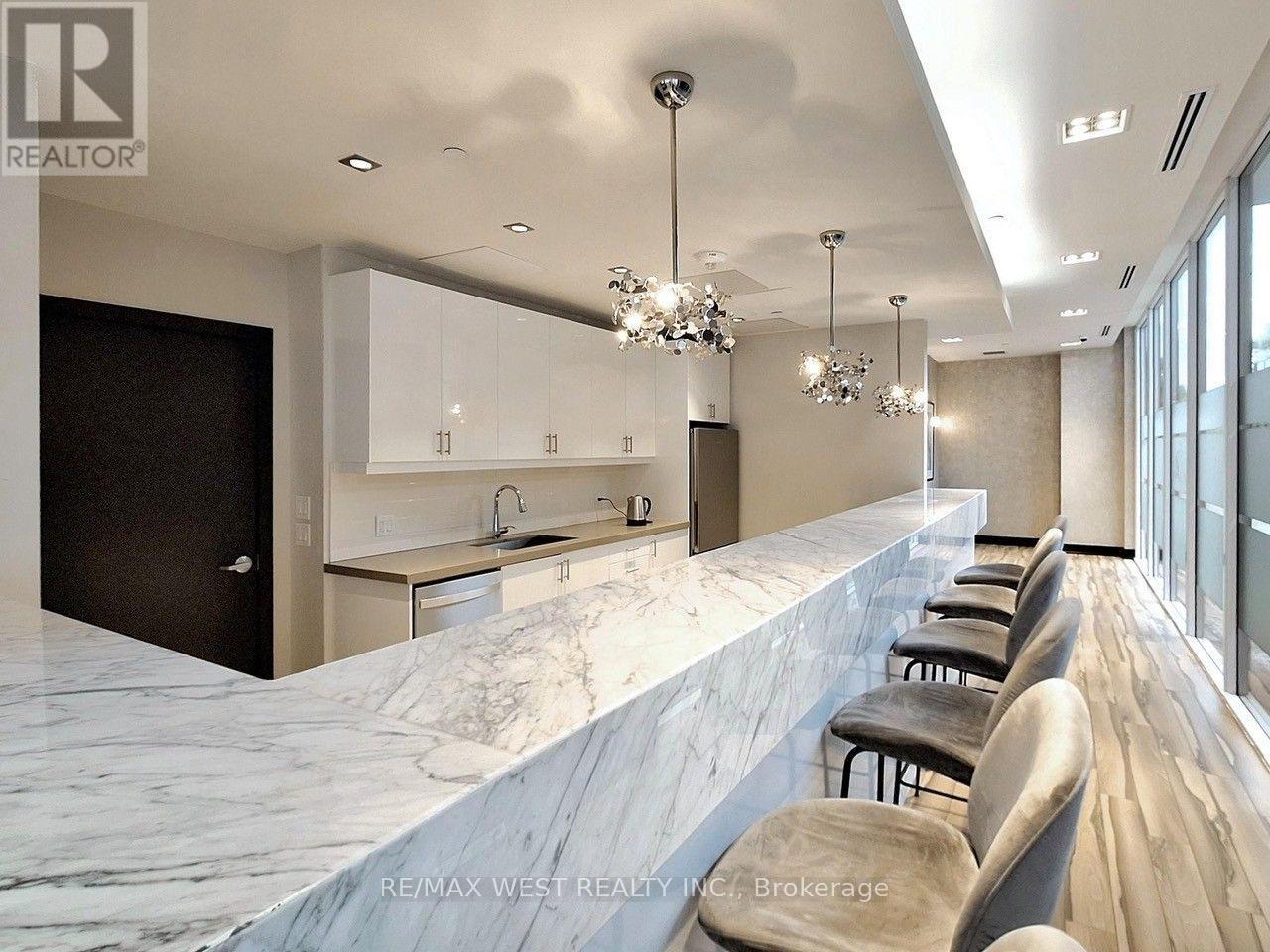 301 - 9618 Yonge Street, Richmond Hill, Ontario L4C 0X5 - Photo 32 - N13143152