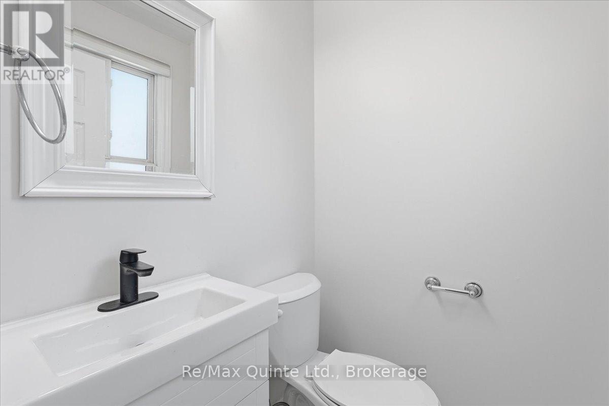 15 Robertson Lane, Belleville, Ontario  K8P 4C2 - Photo 16 - X13753172
