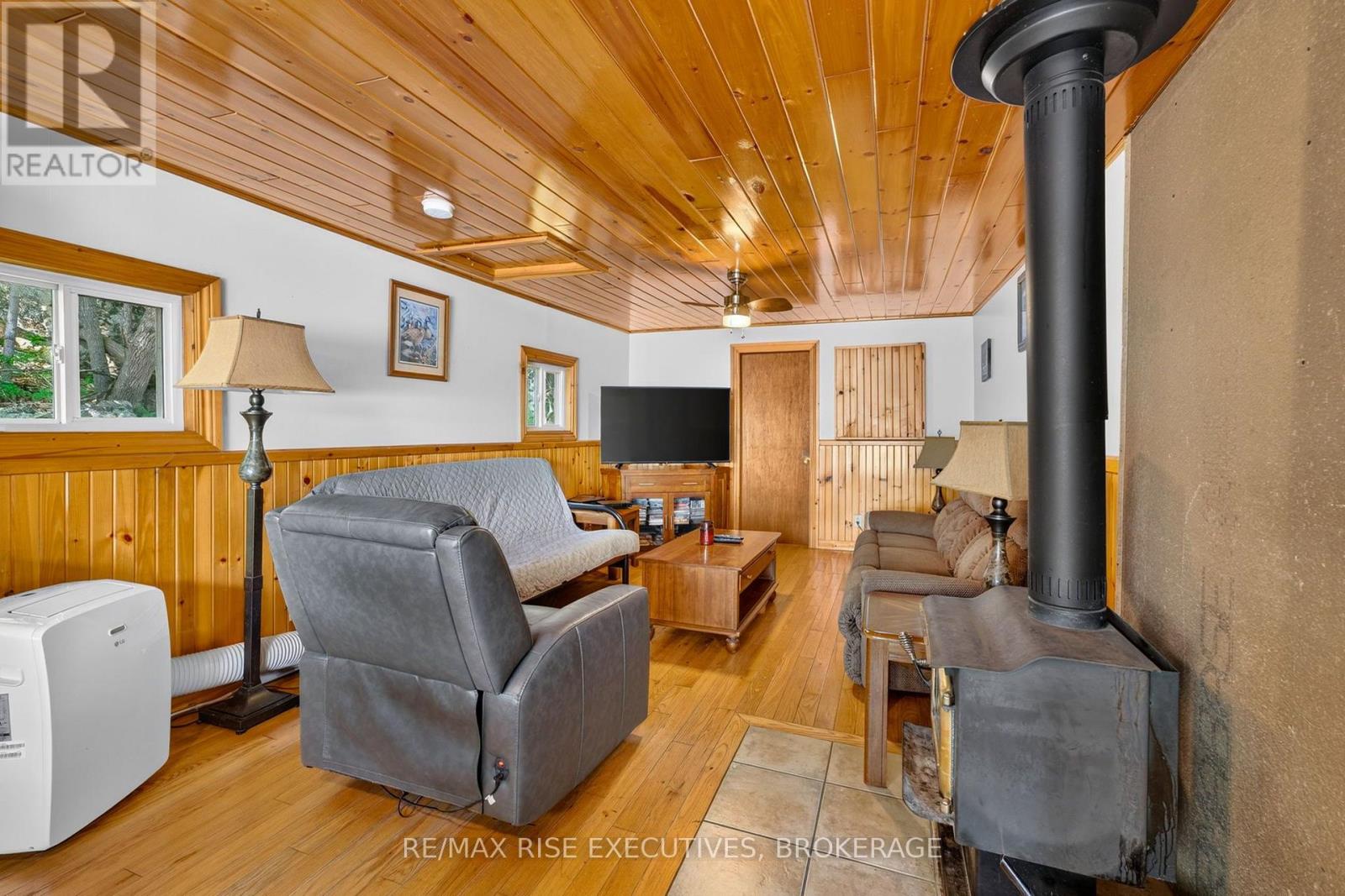 90 East Shore Lane, Frontenac, Ontario  K0H 2V0 - Photo 13 - X13753034