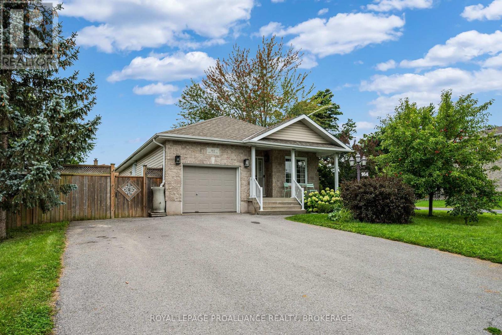 164 AMY LYNN DRIVE, Loyalist, Ontario