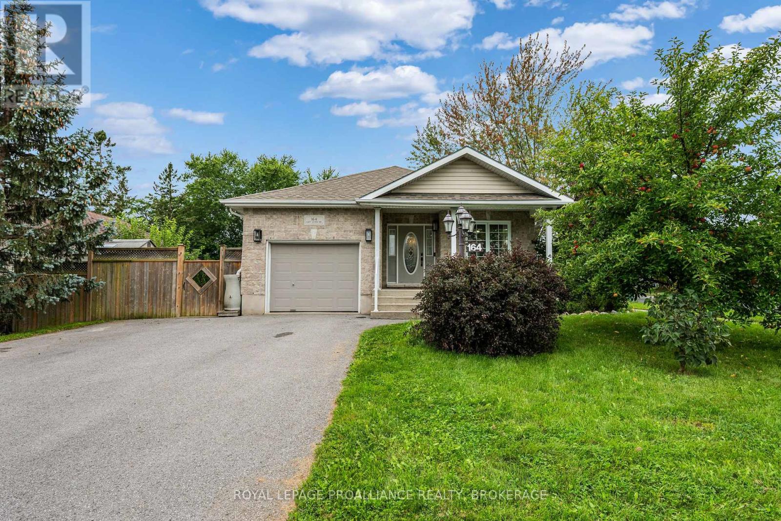 164 Amy Lynn Drive, Loyalist, Ontario  K7N 2A2 - Photo 2 - X13753400