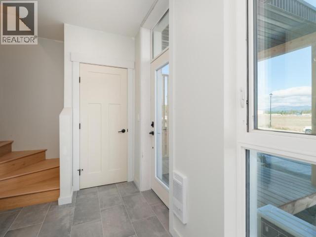 1-244 Witch Hazel Drive, Whitehorse, Yukon Y1A 0T6 - Photo 4 - 17555