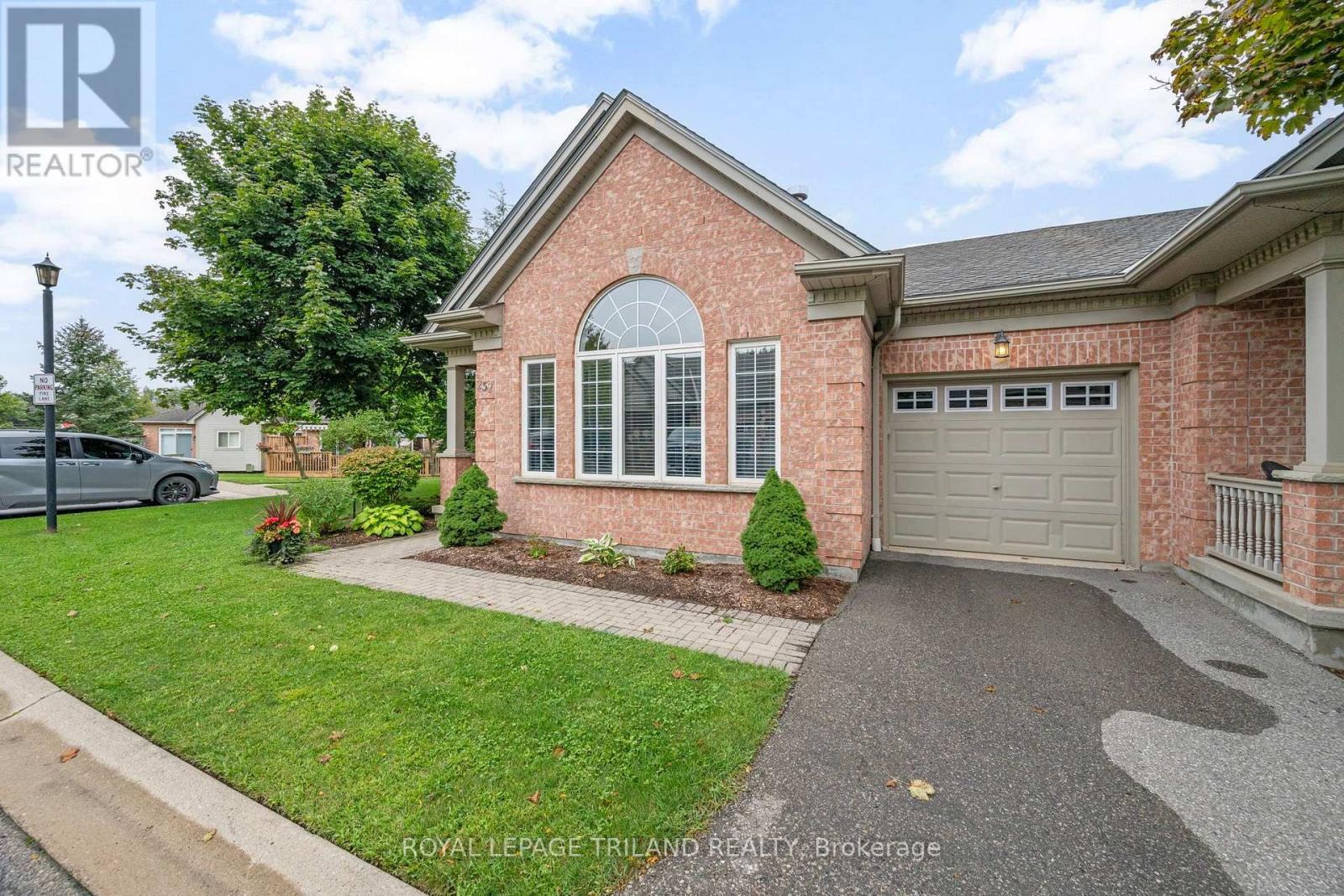 252 - 2025 Meadowgate Boulevard, London South, Ontario  N6M 1K9 - Photo 2 - X13753026