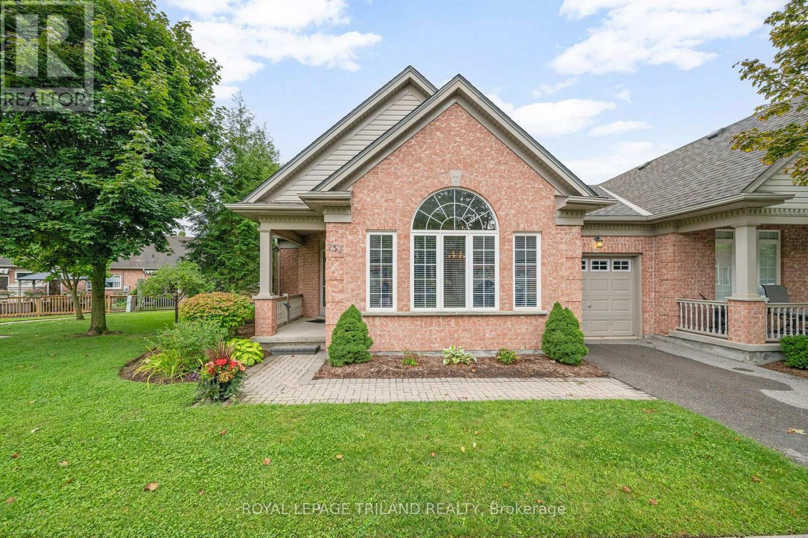 252 - 2025 Meadowgate Boulevard, London South, Ontario  N6M 1K9 - Photo 4 - X13753026