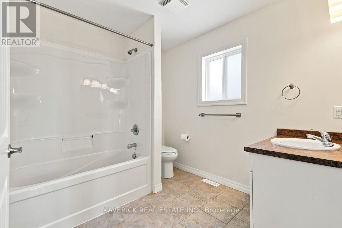 3 Leesboro Trail, Thames Centre, Ontario  N0M 2P0 - Photo 33 - X13753046