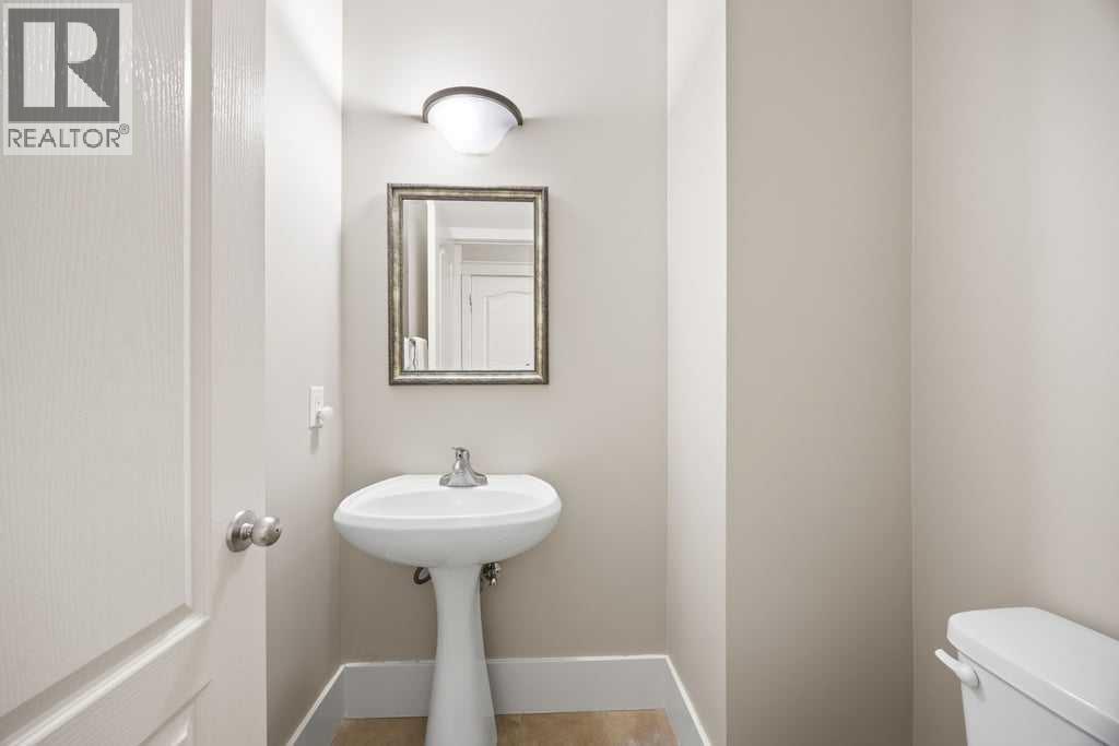 24, 9000 Wentworth Avenue Sw, Calgary, Alberta  T3H 0A9 - Photo 6 - A2330700