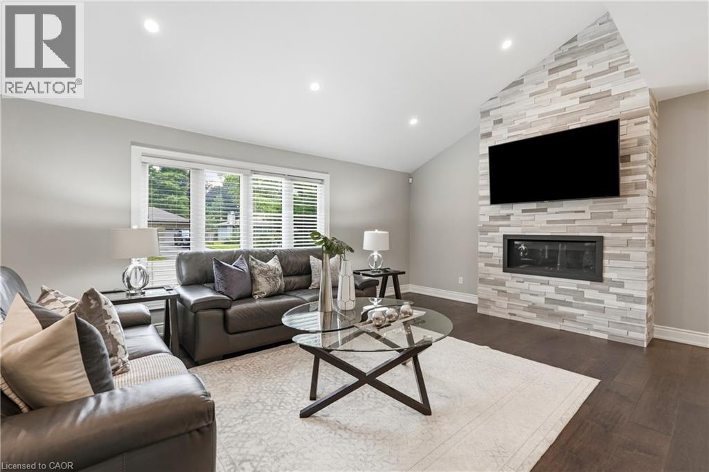 332 Woodworth Drive W, Ancaster, Ontario  L9G 2N1 - Photo 7 - 40849788