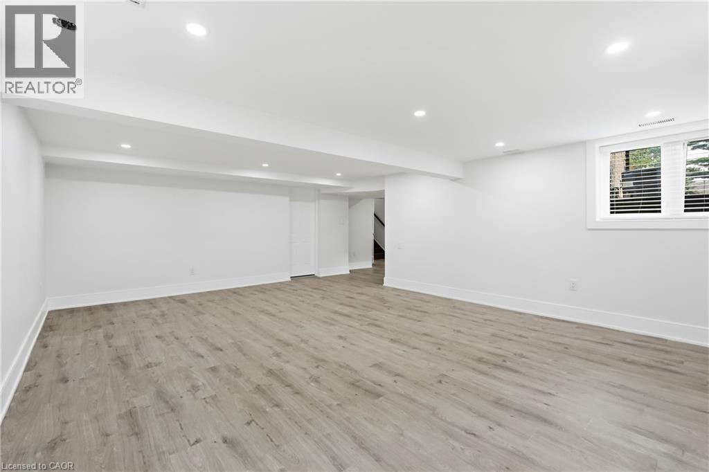 332 Woodworth Drive W, Ancaster, Ontario  L9G 2N1 - Photo 32 - 40849788