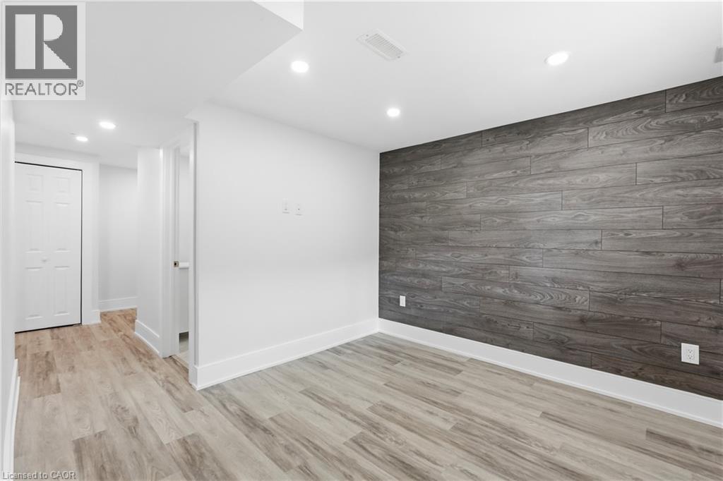332 Woodworth Drive W, Ancaster, Ontario  L9G 2N1 - Photo 34 - 40849788