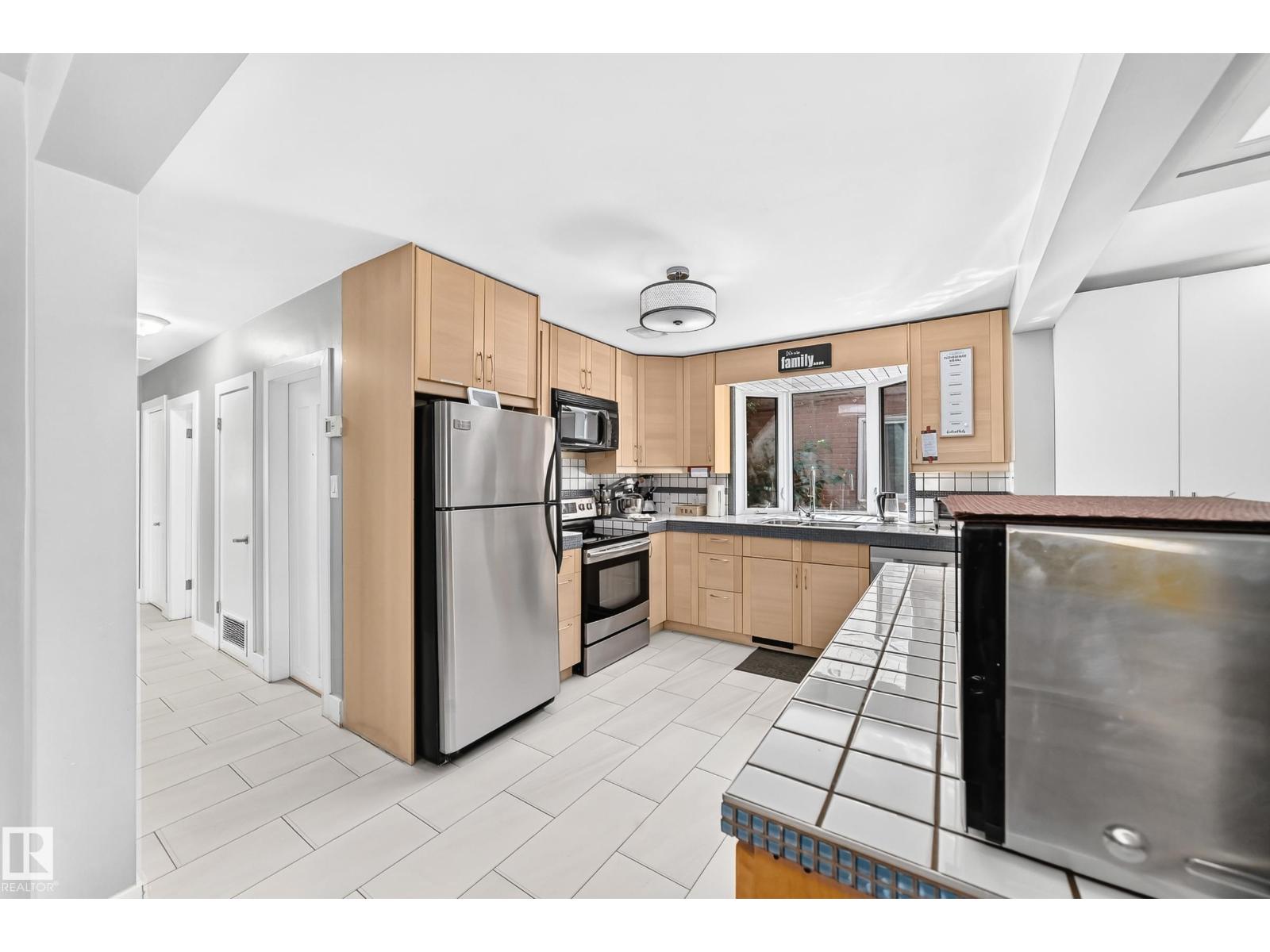 10139 74 St NW, Edmonton, Alberta  T6A 2X8 - Photo 11 - E4506931