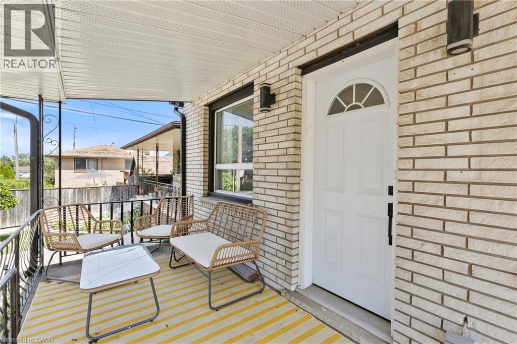 15 Glassco Avenue S, Hamilton, Ontario  L8H 1B2 - Photo 6 - 40857472