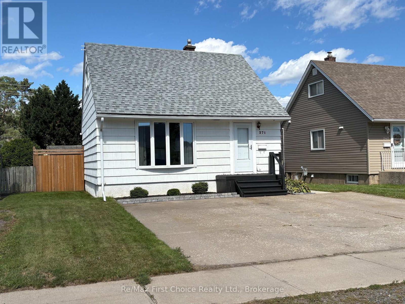 271 Christina Street W, Thunder Bay, Ontario  P7E 4P5 - Photo 2 - X13753160
