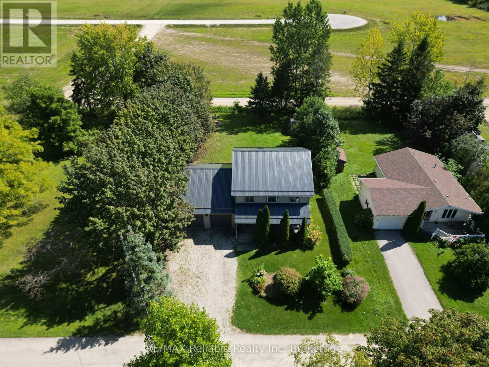 77504 Melena Drive, Bluewater, Ontario  N0M 1G0 - Photo 4 - X13729412