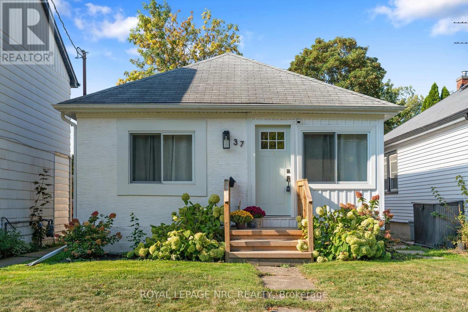 37 LOCK STREET, St. Catharines, Ontario