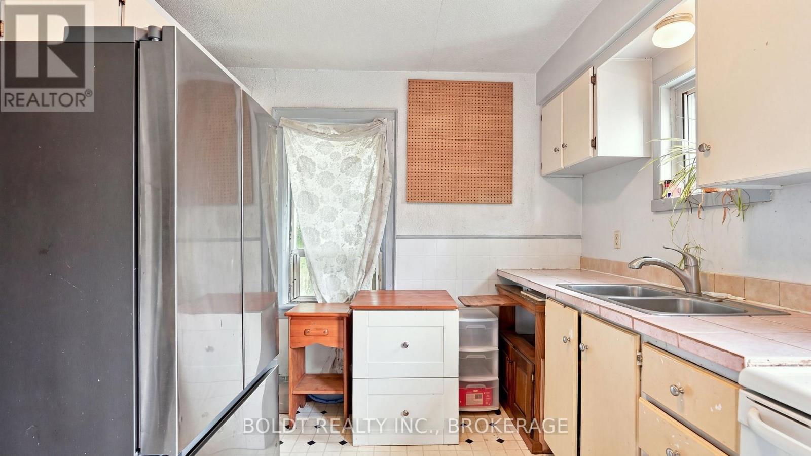 53 Carlton Street, St. Catharines, Ontario  L2R 1P7 - Photo 18 - X13753134